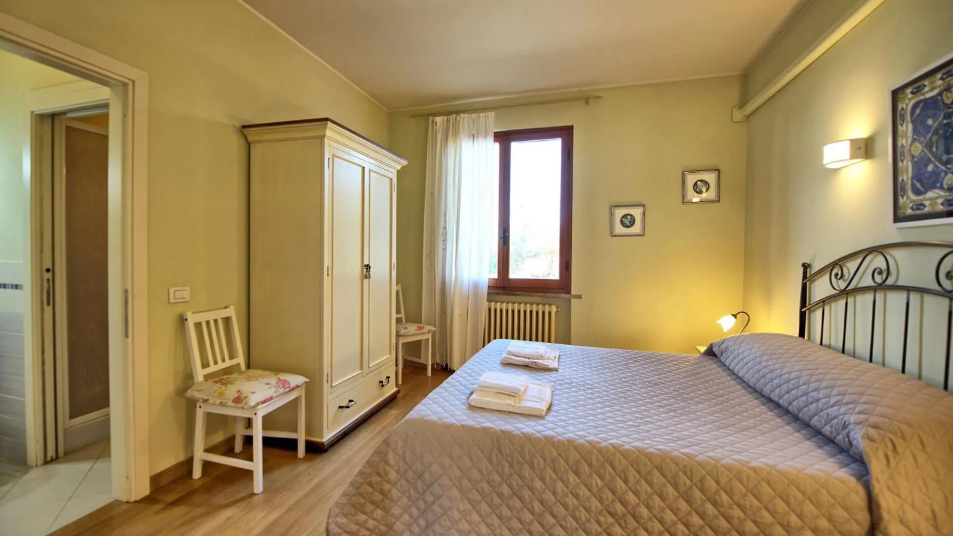 Country house Casa Rossa By Posarellivillas Luia Italy