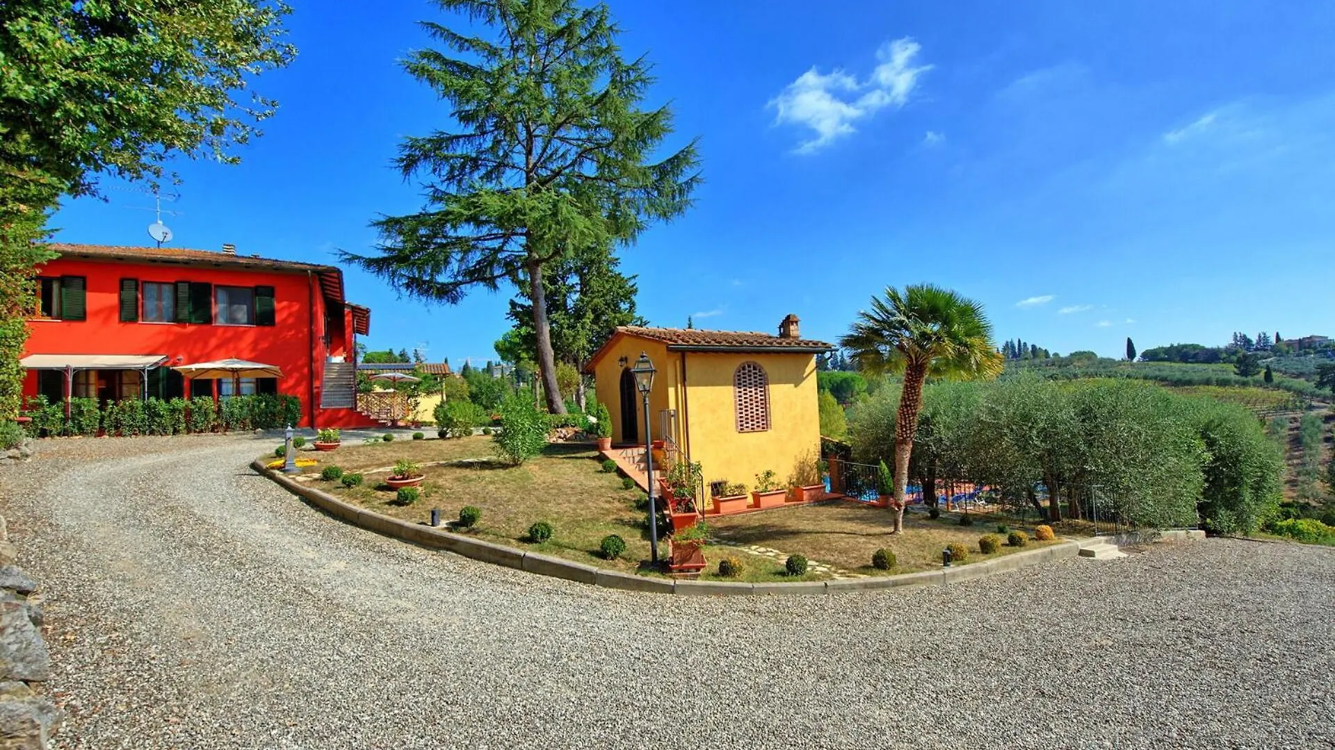 Country house Casa Rossa By Posarellivillas Luia