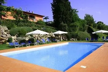 Country house Casa Rossa By Posarellivillas Luia